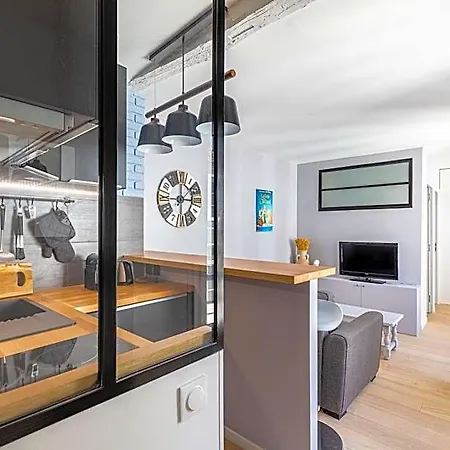 Stylish Near Louvre & Notre-dame Apartamento París